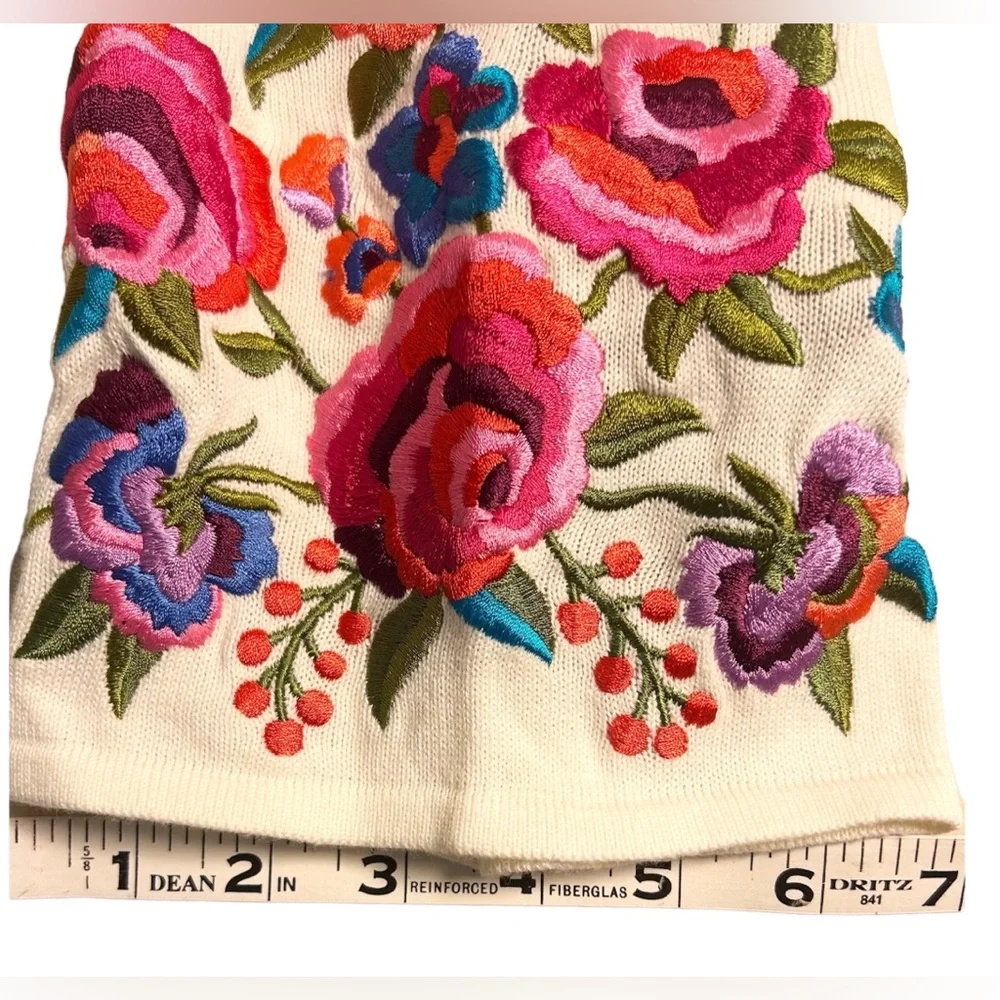 Linea by Louis Dell’Olio Embroidery Sweate… - Picture 4 of 6